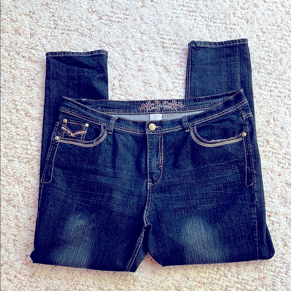 No Fuze Size 22 Women’s Straight Leg Embroidered/Embellished Pocket Jeans
